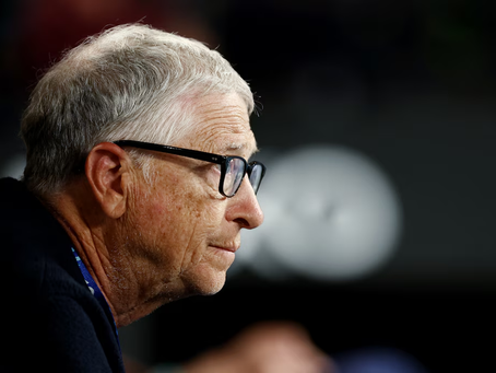 Estas son las profesiones que permanecerán tras el avance de la IA, según Bill Gates