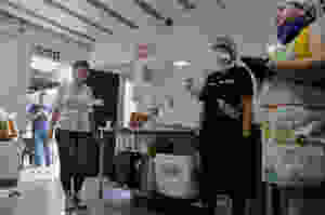 Mayra Mendoza recorrió la base operativa de Asistencia Social "+Vida"