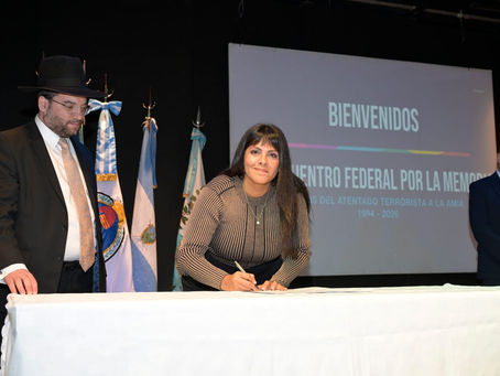 Eva Mieri participó del encuentro federal por la memoria en la sede de la AMIA