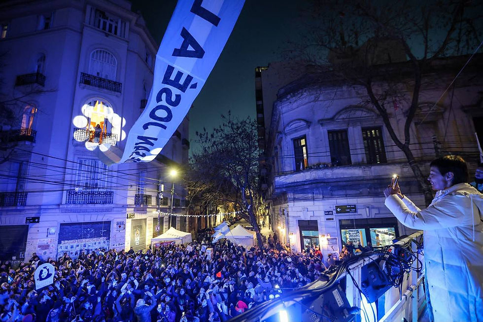 Centenares de quilmeños fueron desde el triángulo de Bernal a San José 1111 para pedir la libertad de Cristina Kirchner