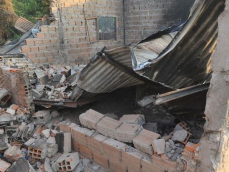 Tucumán: encontraron a una nena muerta en un descampado y quemaron la casa del sospechoso prófugo