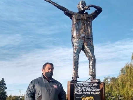 Inauguran una escultura en homenaje al Indio Solari en La Matanza