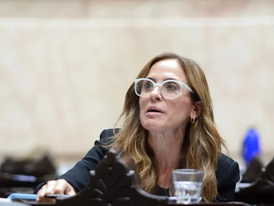 Tolosa Paz llamó a un frente amplio para frenar a Milei: “Argentina está siendo destruida”