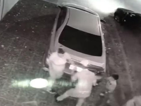 Delincuentes asaltaron a una embarazada con sus hijos: "Me decían 'mamá se llevan mis autitos'"