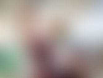 Mayra saludó a la vecina Blanca Nuñez, una de las primeras mayores en recibir la vacuna Sputnik V