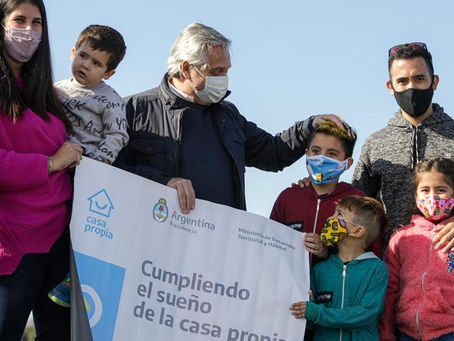 Fernández anunció nueva inversión de $77.200 millones para generar 30.000 lotes habitacionales
