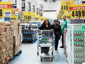 La inflación de noviembre fue del 2,4% y acumuló 166% en los últimos 12 meses
