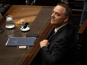Caso Adorni: confirmaron que gastó 139 millones de pesos con tarjetas de crédito durante su gestión