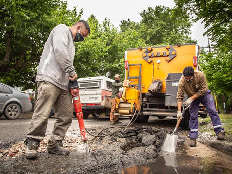 Quilmes: Realizaron intensos trabajos de bacheo en el barrio La Paz y en La Colonia