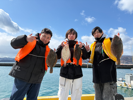 初めての舟つりでみんなでカレイGET❗️