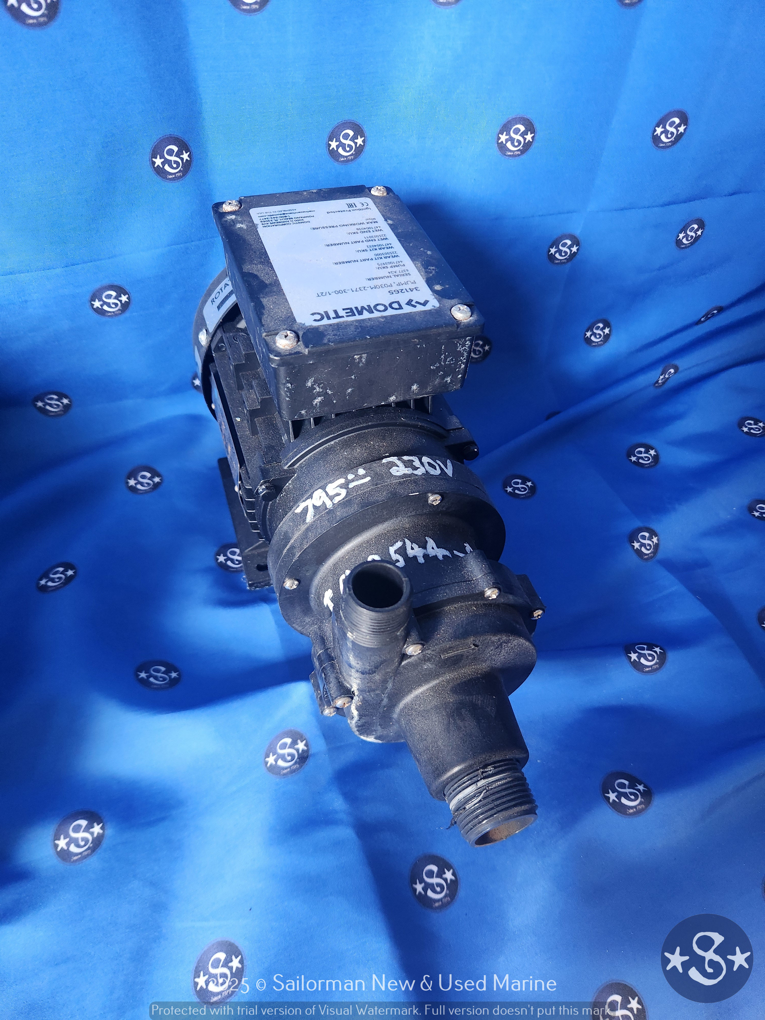 Dometic Fresh Water Pump P030M-2371-300-1/2T 230V