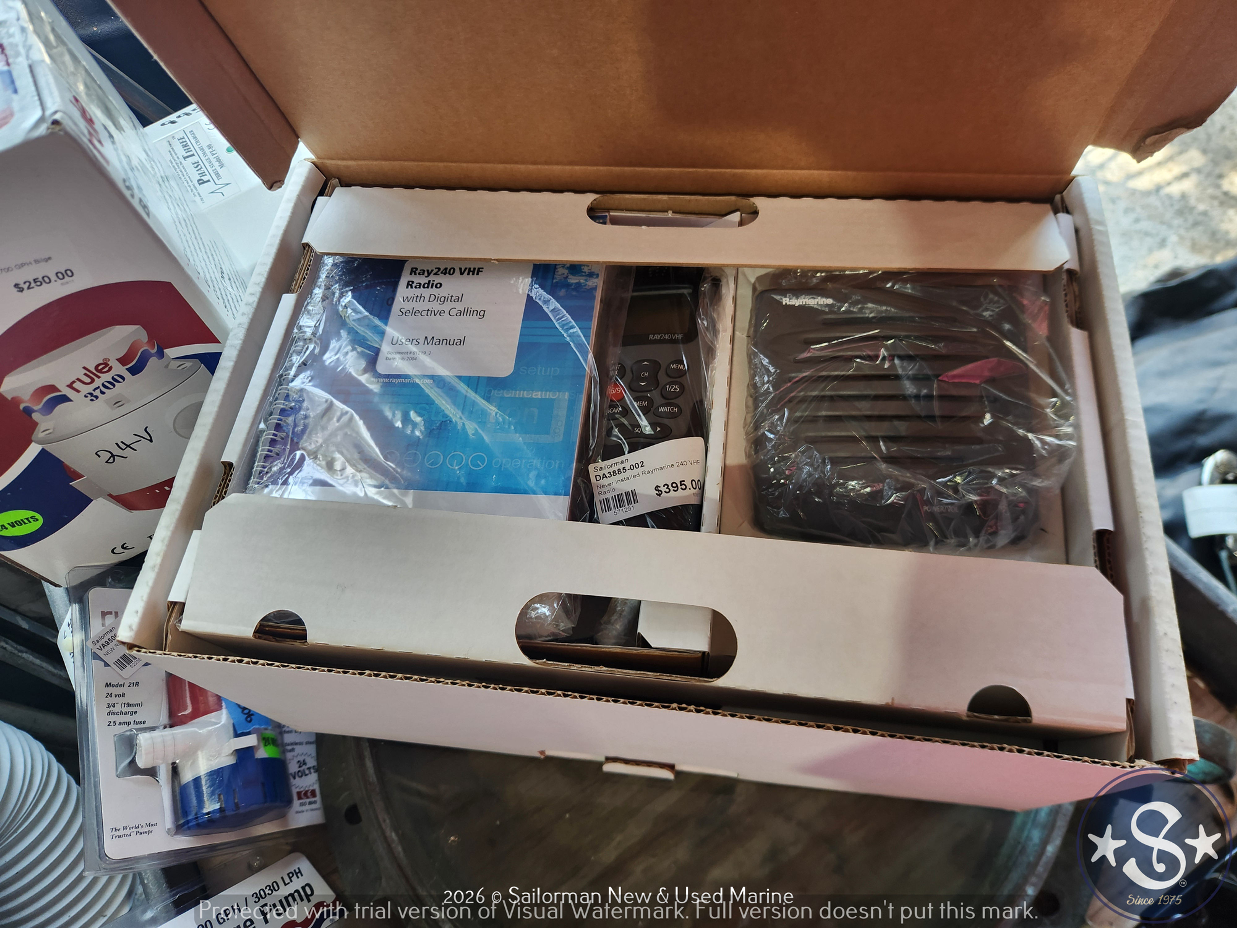 [Never Installed] Raymarine 240 VHF Radio