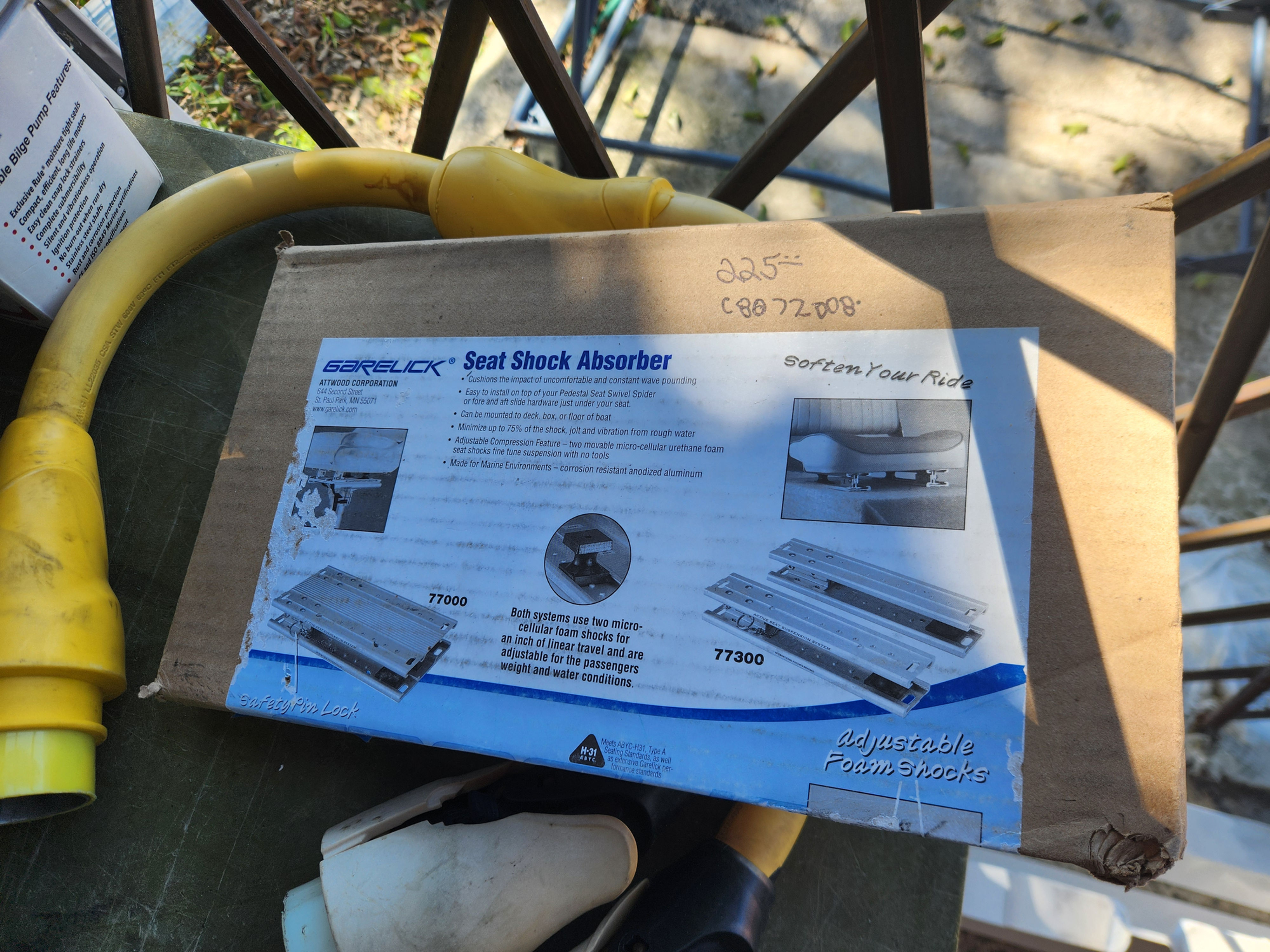 [NEW] Garelick 77000:01 Marine Active Boat Seat Compact Suspension 13" x 7" x 2"