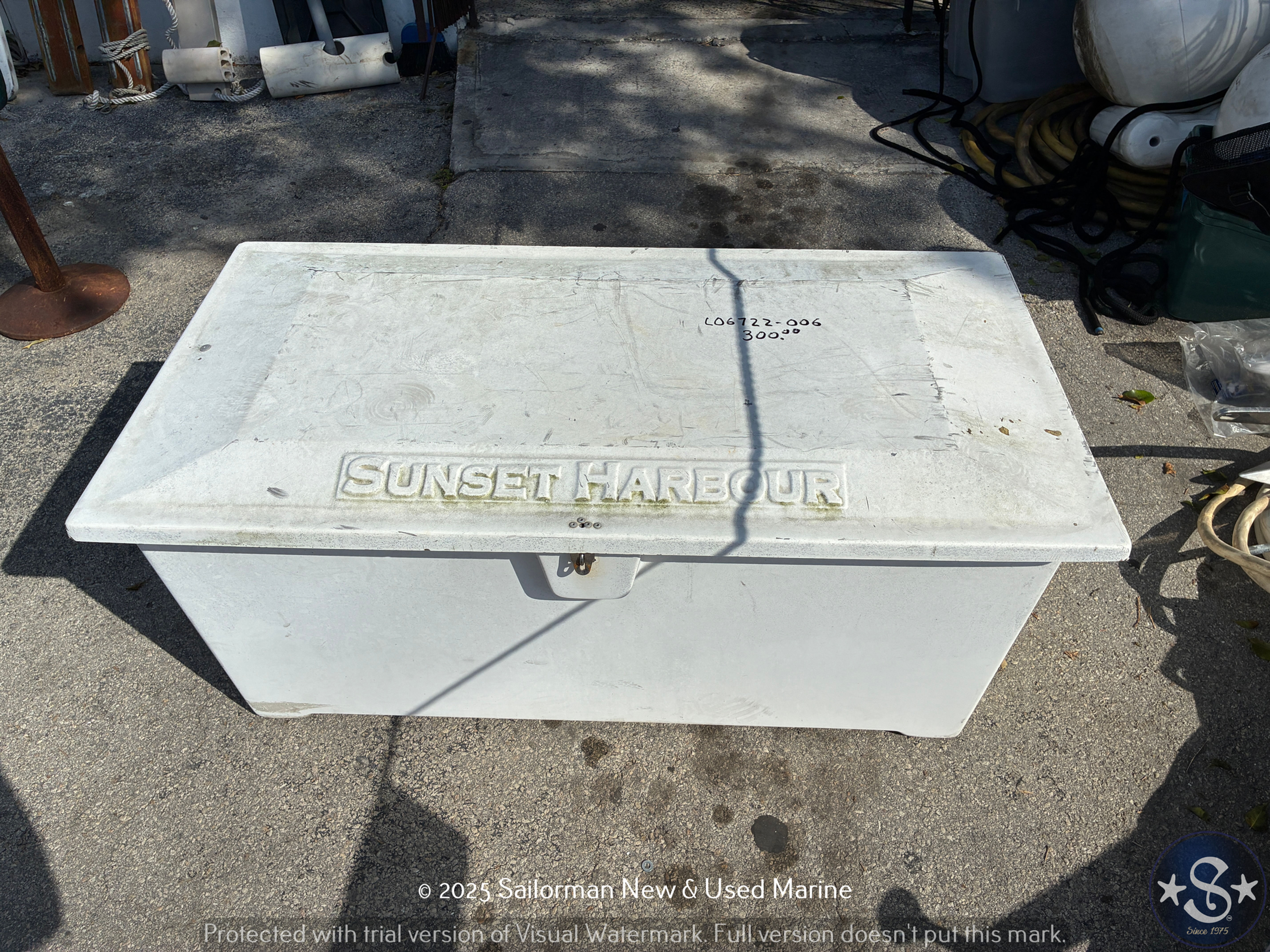 Dock Box 51 x 26 x 22