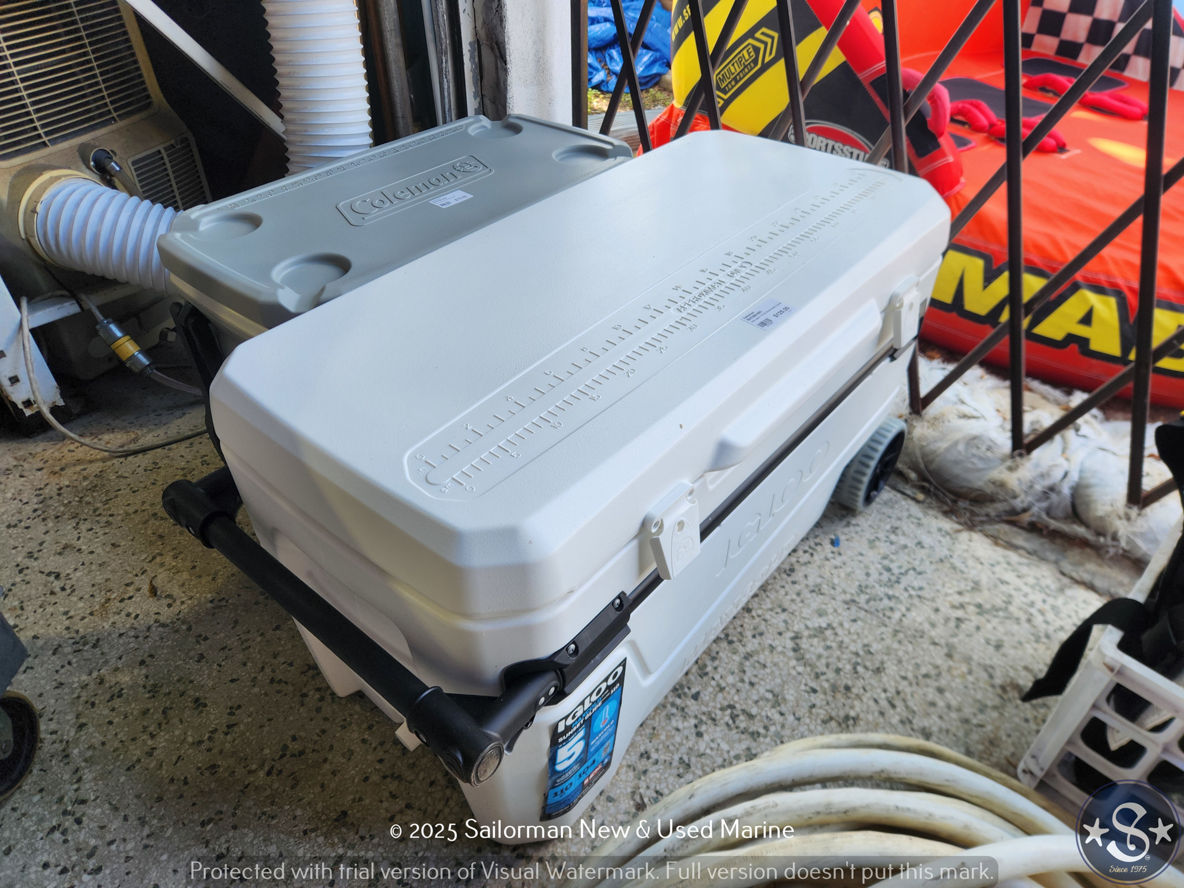 [NEW] Igloo 110 Qt Glide Roller Cooler