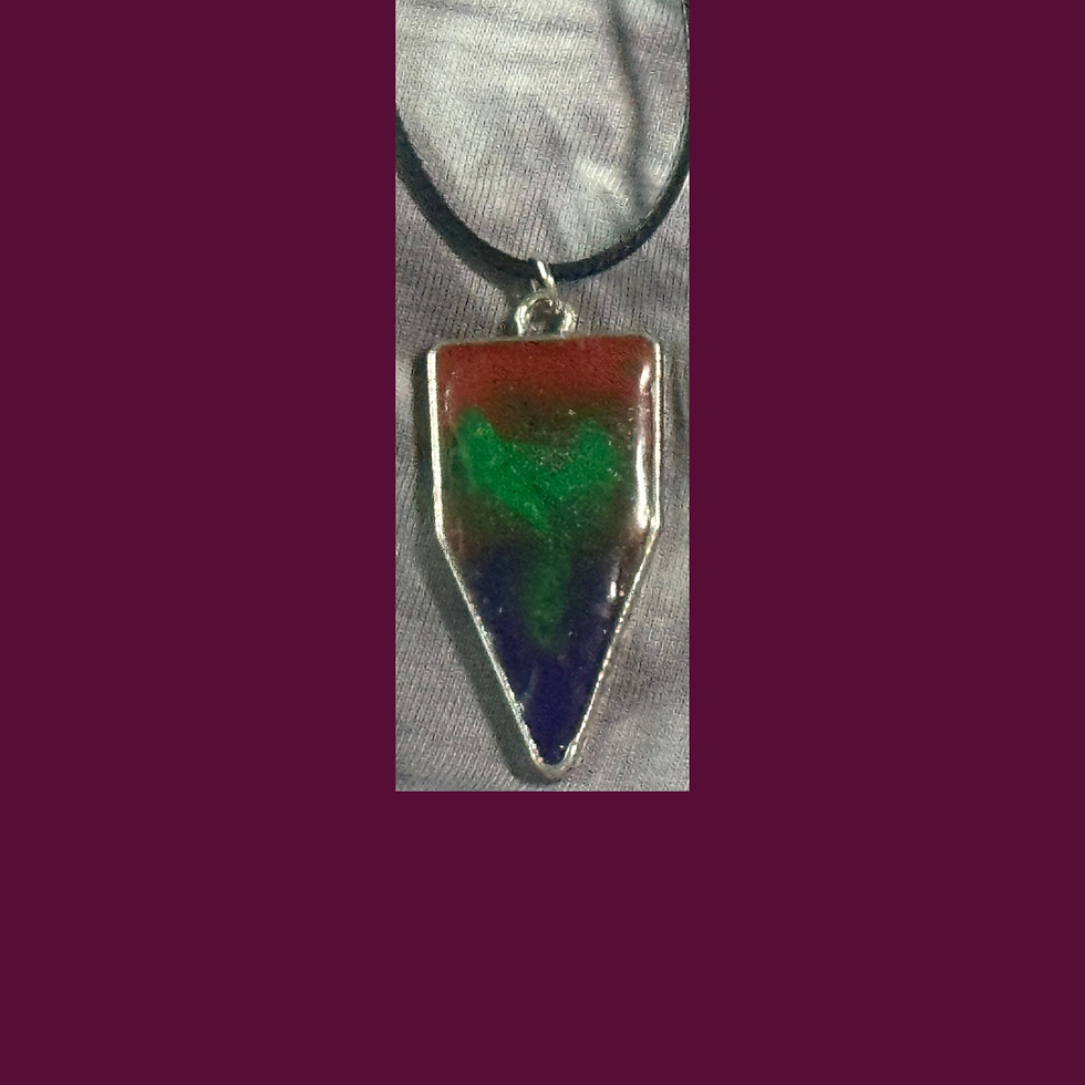 Thumbnail: Thermochromic Pendants – “Color That Follows You”