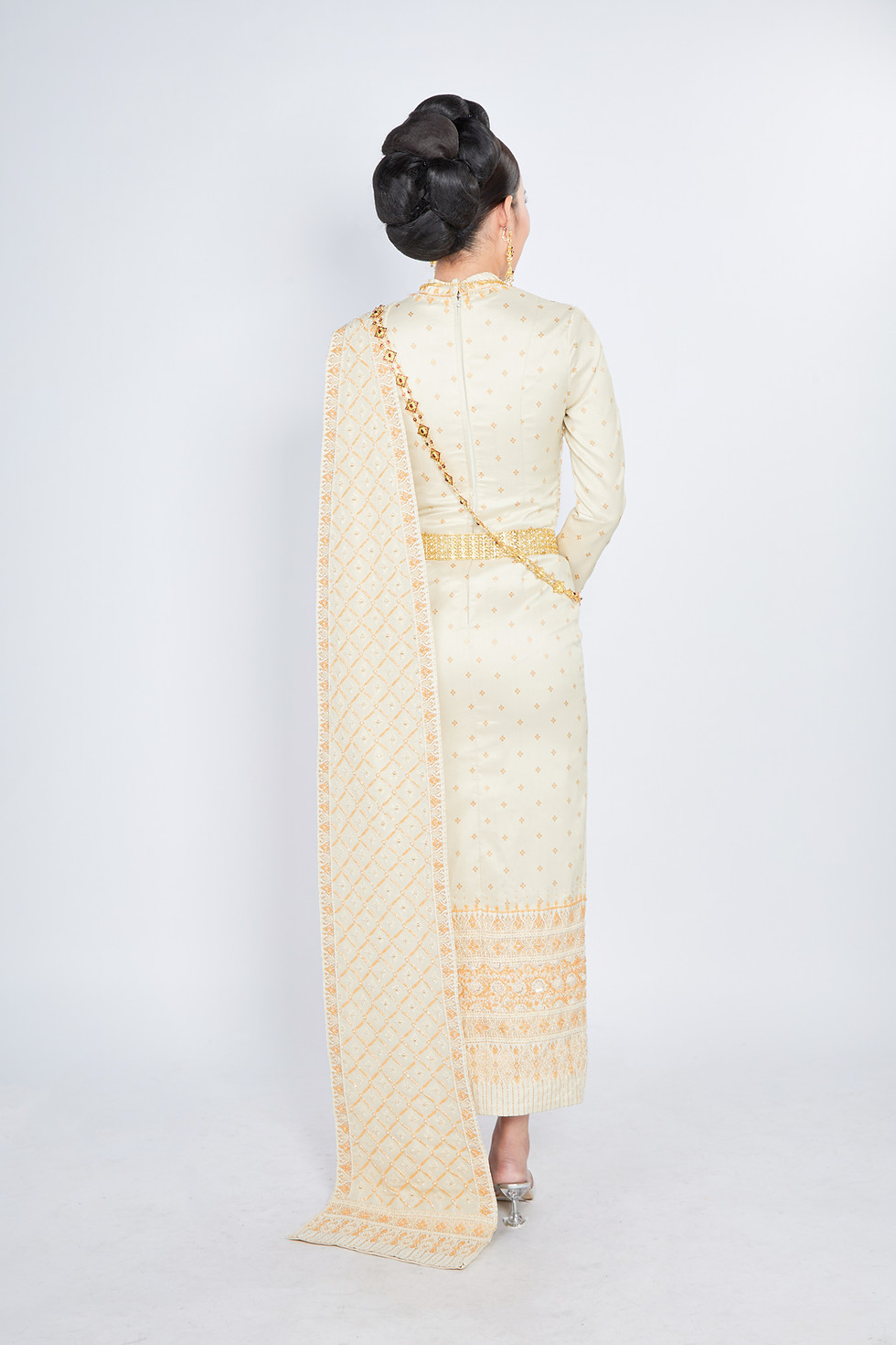 Miniaturbild: Thai Hochzeitskleid