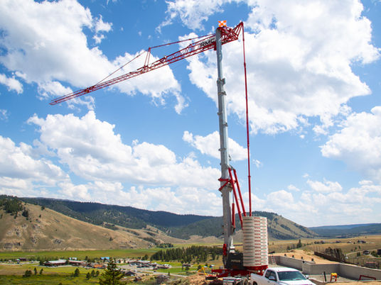 Les constructeurs américains tirent profit des grues à tour à montage automatisé Potain