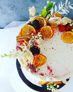 Winter Spiced Wedding Cake