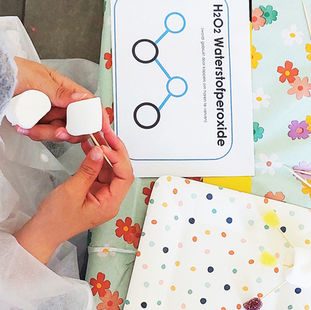 Science proefjes kinderfeestje thuis draaiboek feestpakket