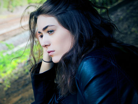 Why You Keep Getting Pulled Back Into Negative Thoughts—Even When Life Is Going Well