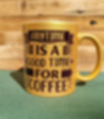Gouden mok koffie tijd