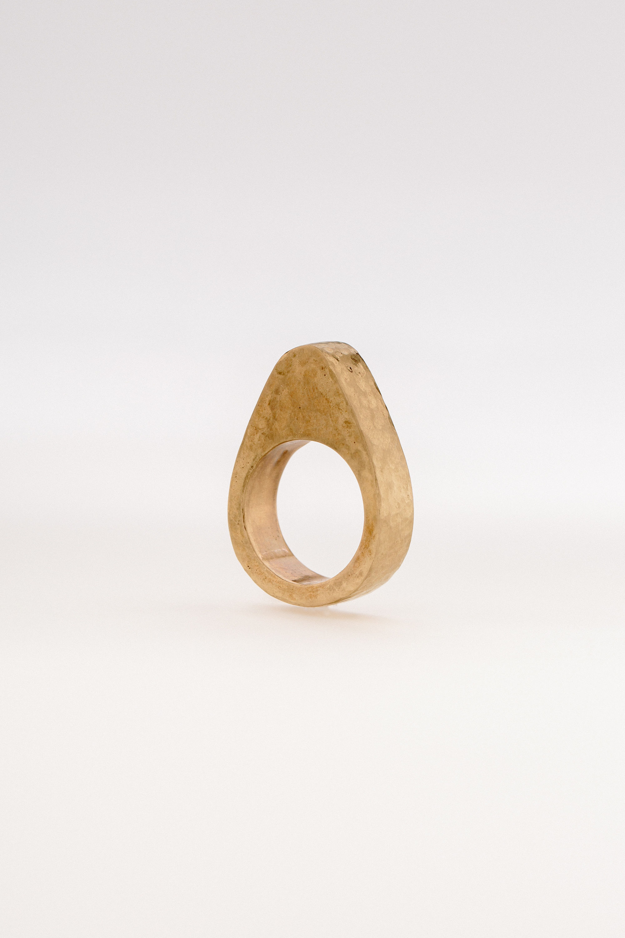 Pyramid Ring (hammered)