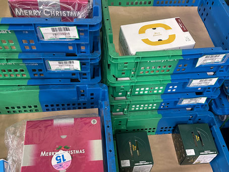 従業員へクリスマスケーキを配布しました🎂