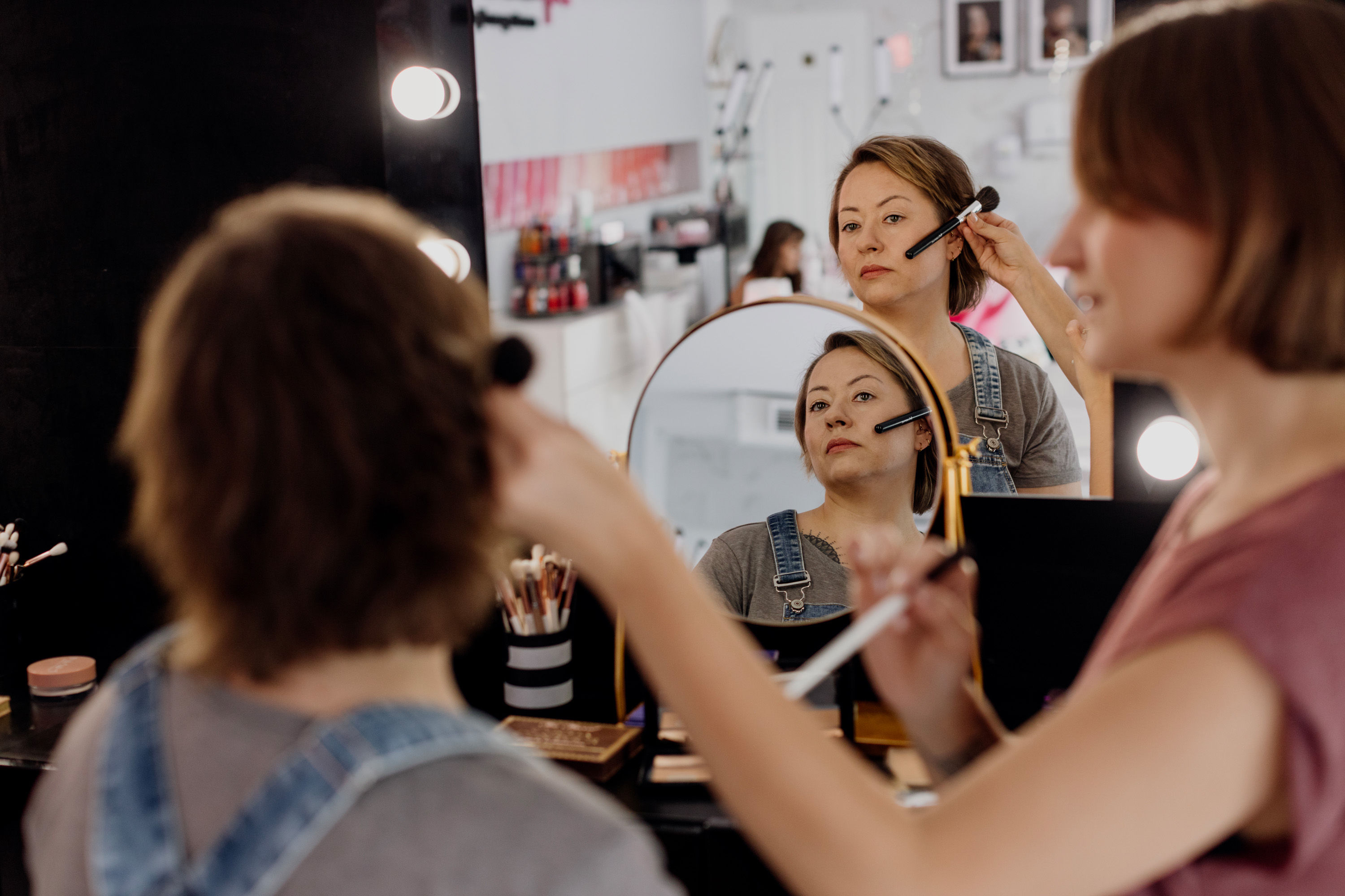 Makijaż ze wskazówkami