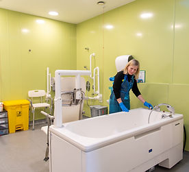 Bathroom Penny Plimmer (3).jpg