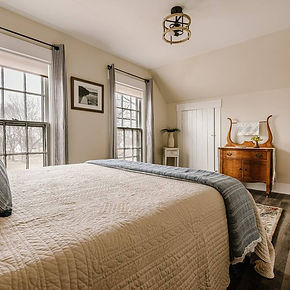 rustic style bedroom