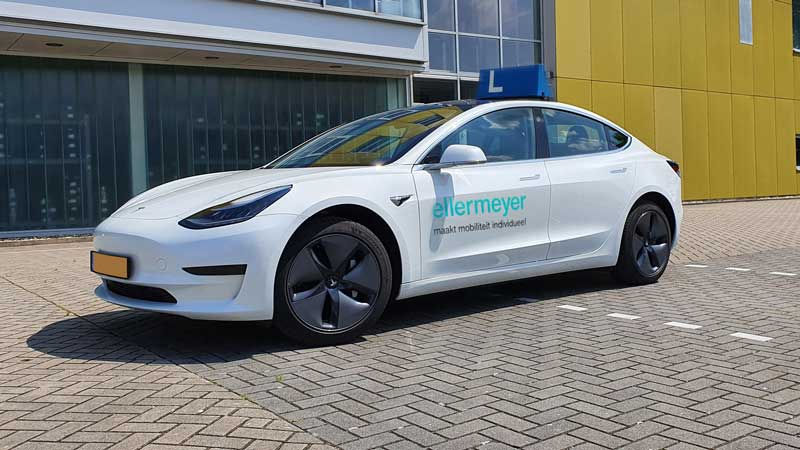 tesla-rijschool-ellermeyer.jpg