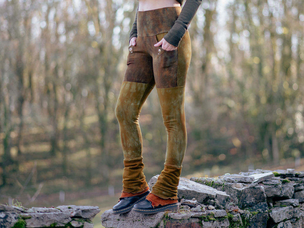 Thumbnail: LYRAE - MEDIUM - BAMBOO FLEECE POCKET LEGGINGS