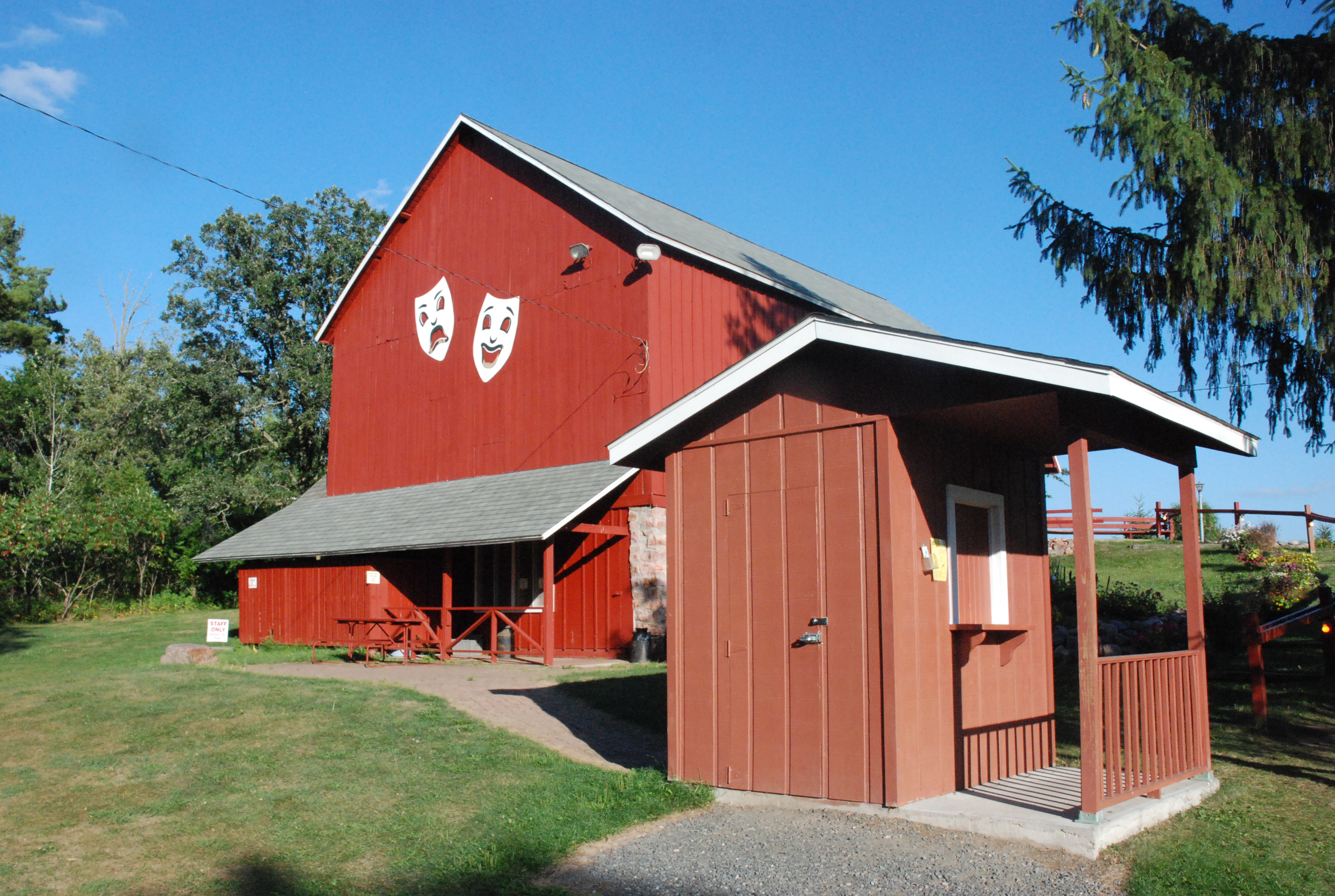 HOME | red-barn-theatre