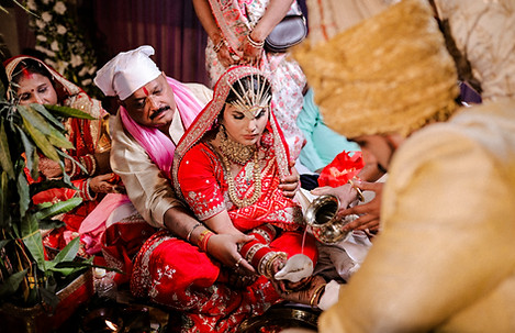 Traditional Bihari wedding pheras documented with artistic candid wedding photography