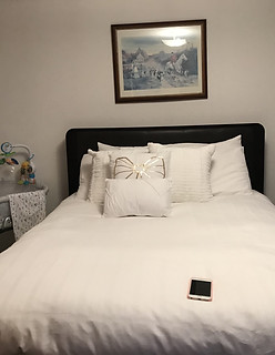 mstrbedroom before.jpg