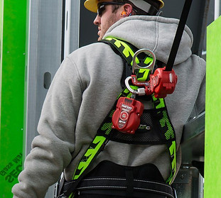 sps-his-products-fall-protection-harness-belt-accessories-hero-mobile-2.jpeg