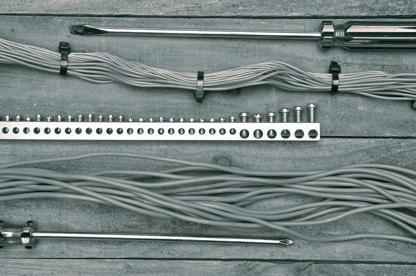 Electrician%20Tools_edited.jpg