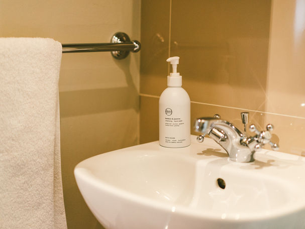 Pottery Lane Farm Hayloft luxury Bathroom