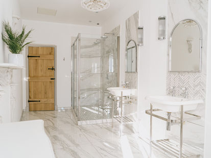 Bois d'Argent, beautiful marble bathroom