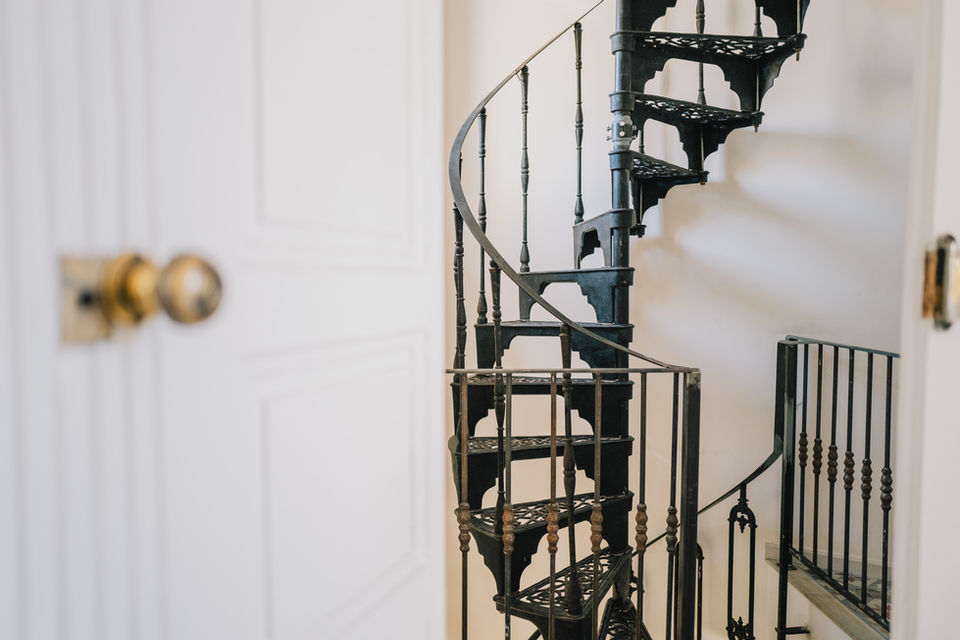 Bois d'Argent, iron spiral stairs