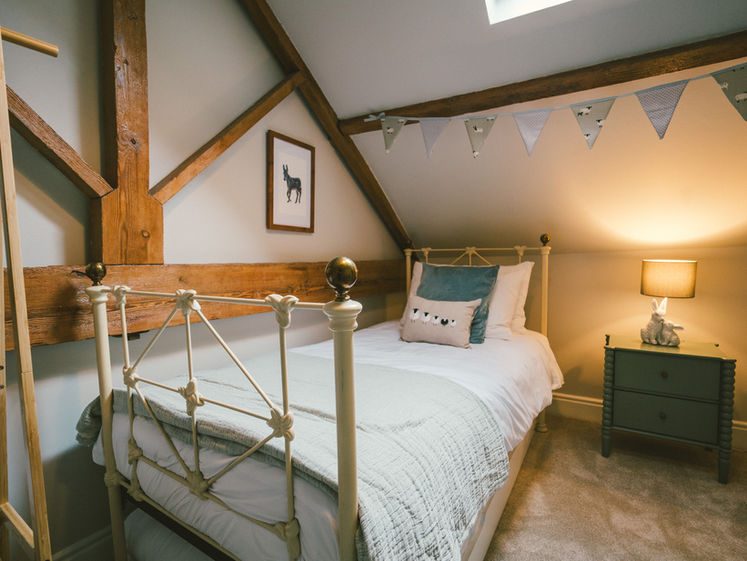 Pottery Lane Farm Barn single bedroom