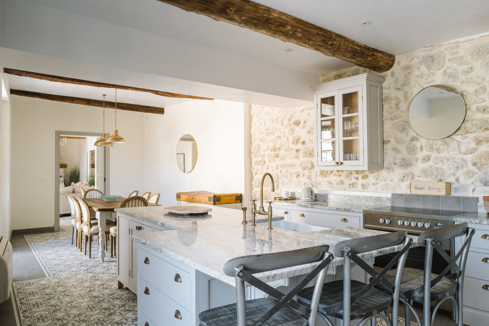 Bois d'Argent, open plan dining and kitchen