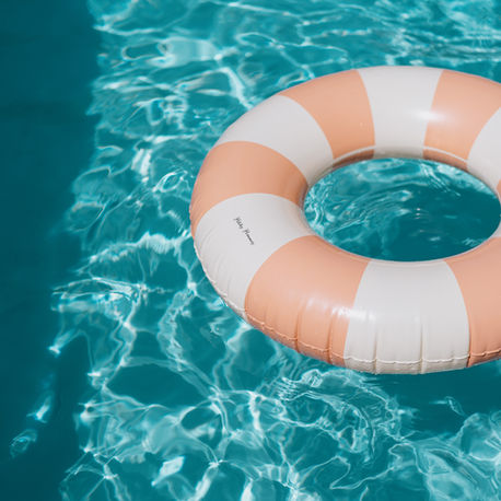 Bois D’Argent, garden, swimming pool and dining area