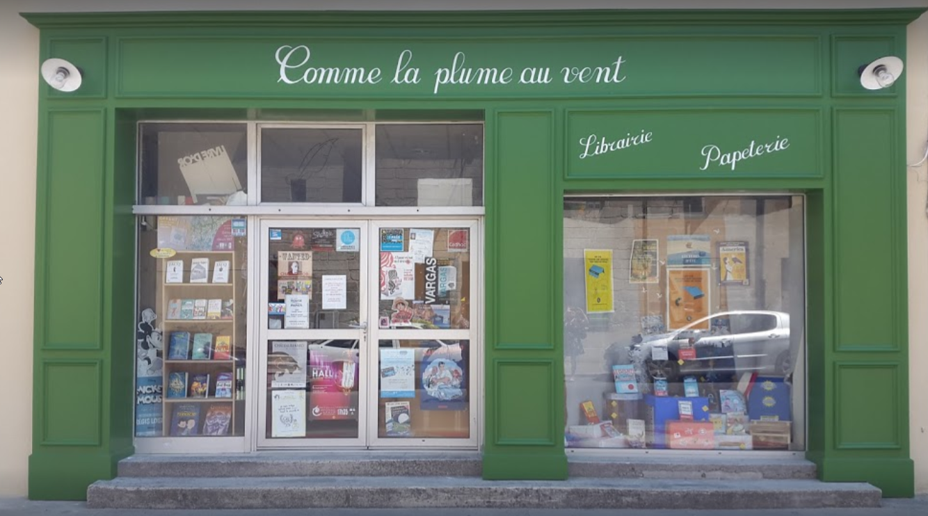 COMME LA PLUME AU VENT