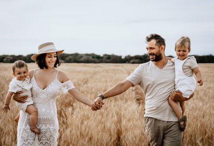 Familienshooting in Wien, Umgebung & Niederösterreich – emotionale Familienfotografie & natürliche Babyfotos