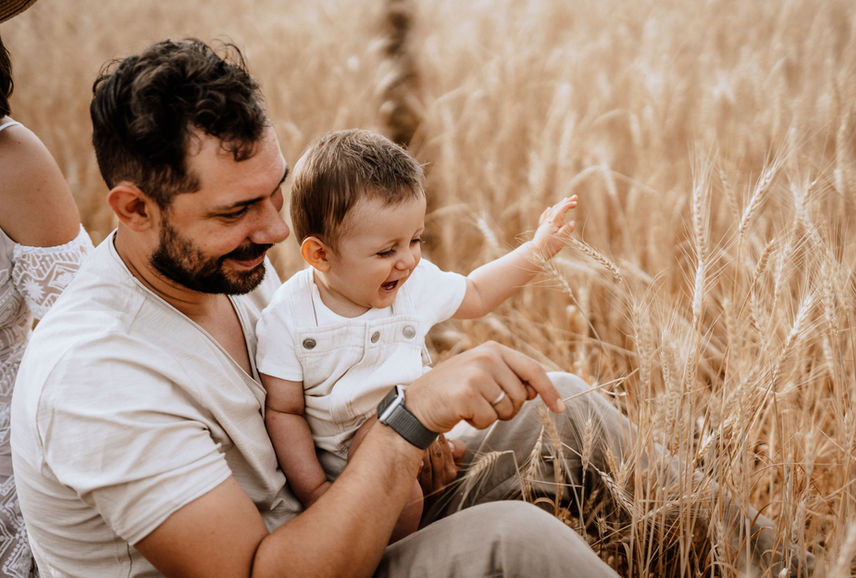 Familienshooting in Wien, Umgebung & Niederösterreich – emotionale Familienfotografie & natürliche Babyfotos
