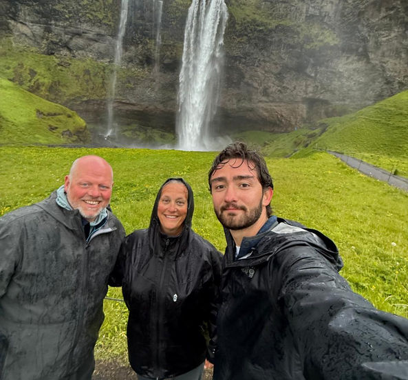 HAZ LAS MALETAS: LISTAS BECAS DE MOVILIDAD PARA QUE JÓVENES DE AGUASCALIENTES VIAJEN POR EL MUNDO