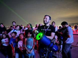 FABIÁN ENCONTRÓ SU VOCACIÓN MIRANDO LAS ESTRELLAS