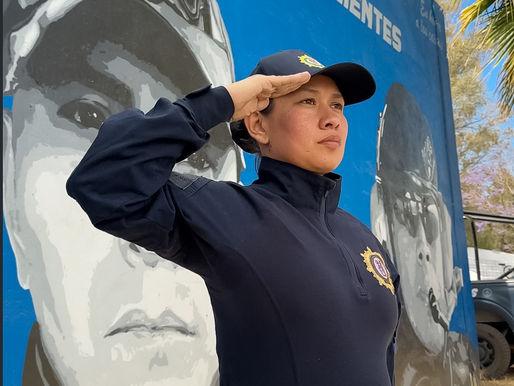 BABET SE PREPARA PARA CUMPLIR SU SUEÑO: SER UNA MUJER POLICÍA